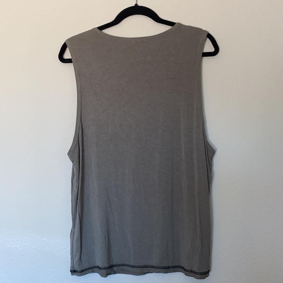 Pol muscle tank embroider feathers small runs big - Picture 4 of 4